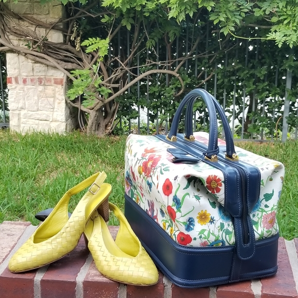 Vintage Rare Gucci White Flora Train case style Boston Vanity handbag - Picture 7 of 16